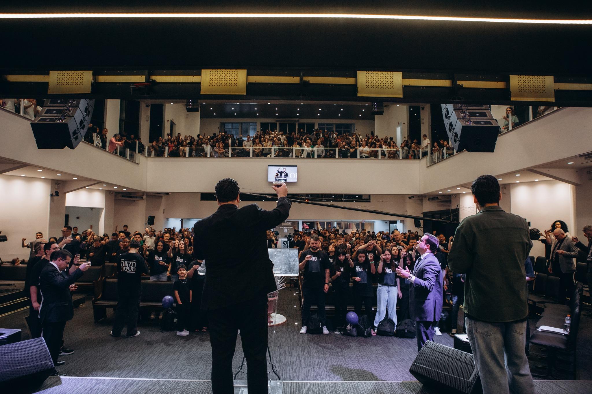 Batismo em Águas - Outubro 2025